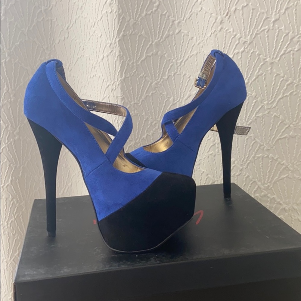 Woman’s shoes